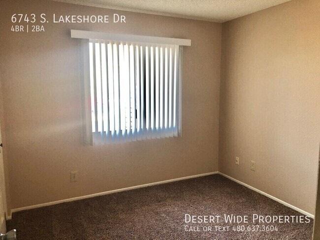Building Photo - 6743 S Lakeshore Dr