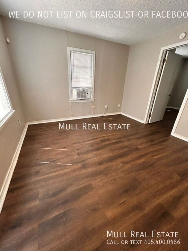 Building Photo - 4801 N Willow Ave