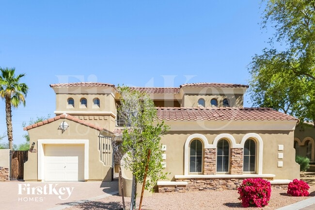 Building Photo - 7803 S 5th Dr