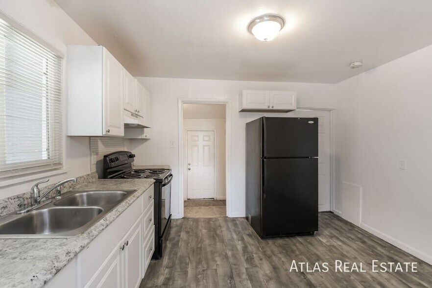 Building Photo - 217 S Xavier St