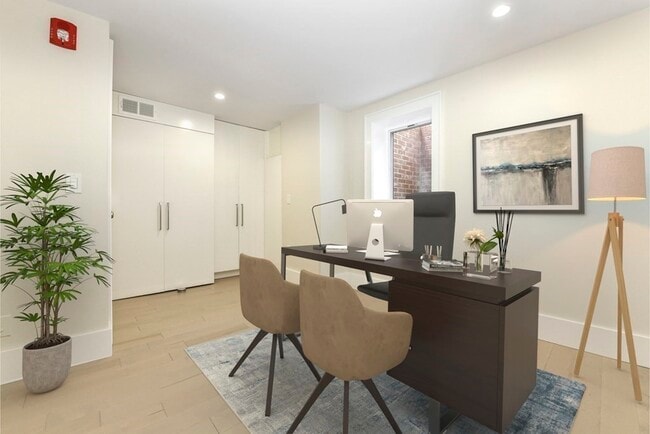 Building Photo - 55 Clarendon St