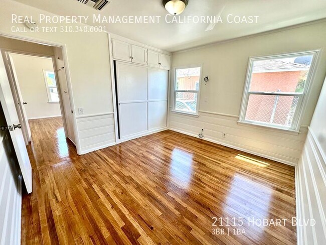 Building Photo - 21115 Hobart Blvd