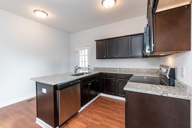 Building Photo - BEAUTIFUL Two Bedroom Home!