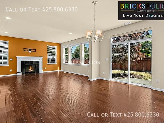 Building Photo - 814 Mount Baker Pl NE