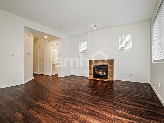 Building Photo - 748 Fenway Ln