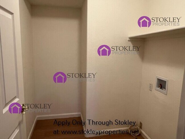 Building Photo - 1 Addison Ct