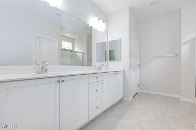 Building Photo - 819 Cottonwood Hl Pl