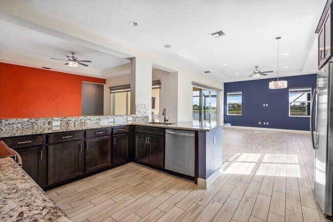 Building Photo - 15964 Whippoorwill Cir