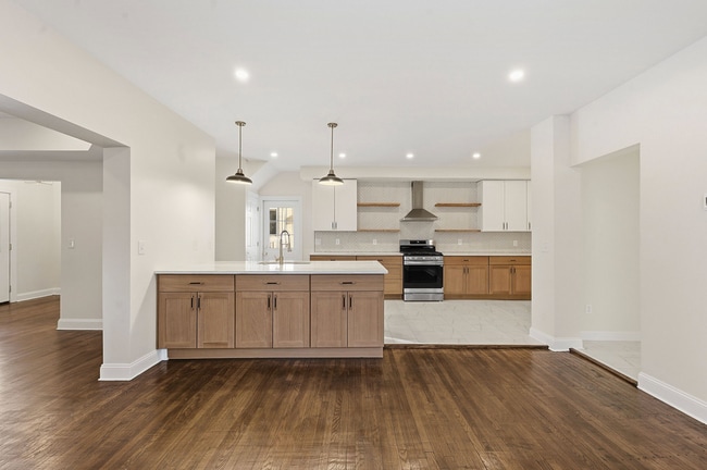 Building Photo - 4414 Whetsel Ave