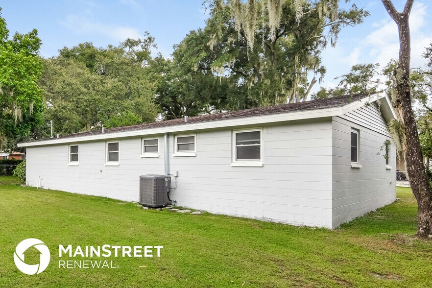 Building Photo - 8908 Hervel Cir