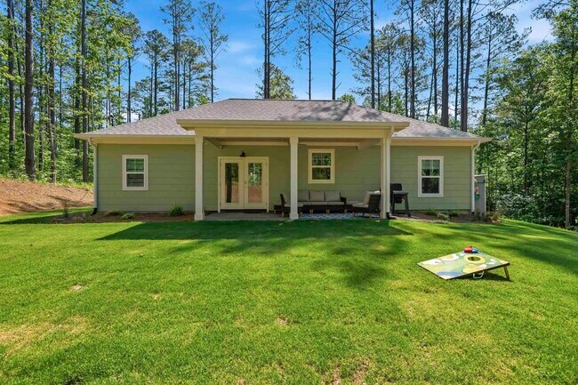 Building Photo - 183 Crooked Creek Bay Rd SE