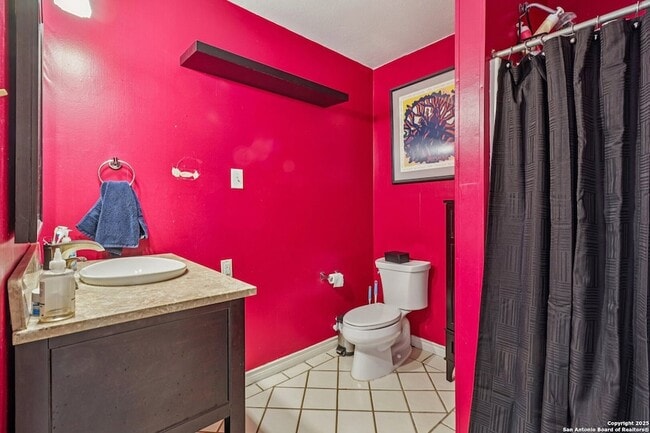 Building Photo - 2709 W Craig Pl