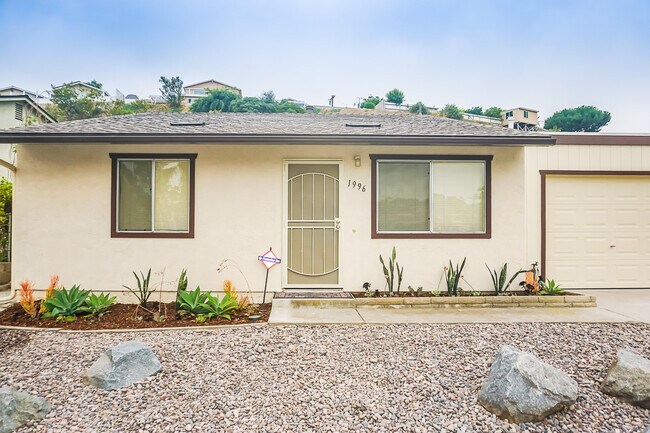 Primary Photo - Detached home centrally located in Linda V...