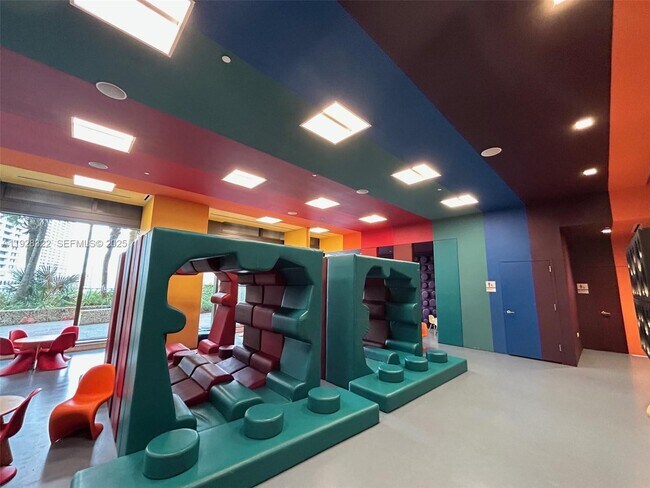 Building Photo - 68 SE 6th St