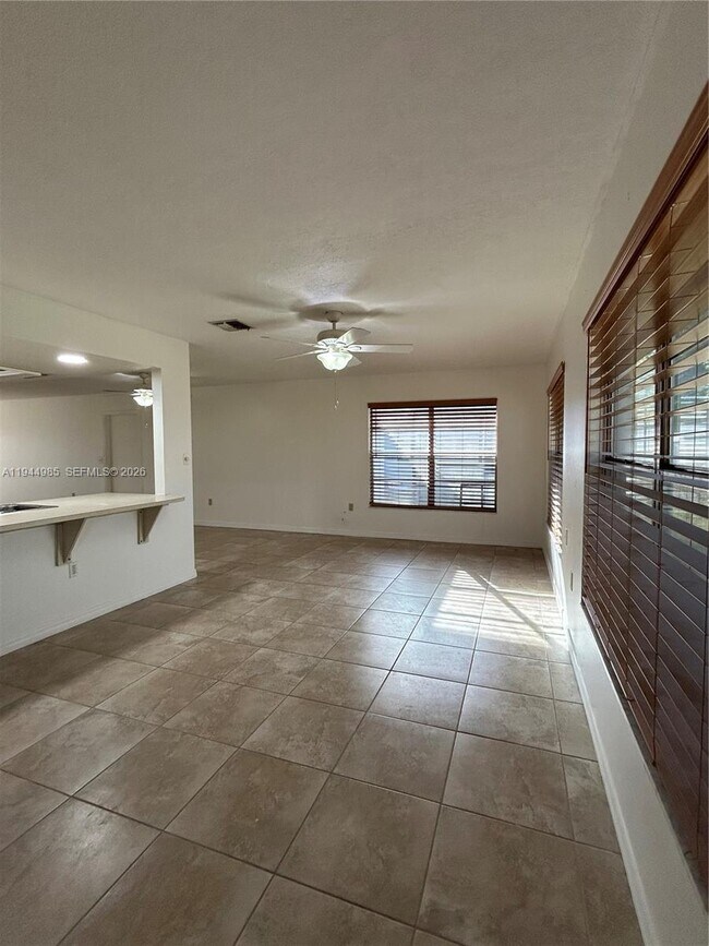 Building Photo - 4201 Navarre Ave