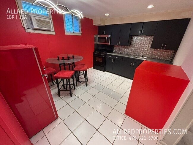 Building Photo - 621 N Leverett-6