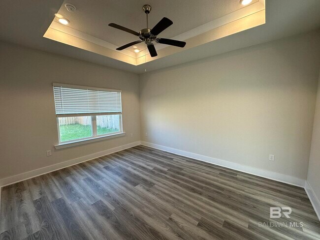 Building Photo - 219 Hudson Lp