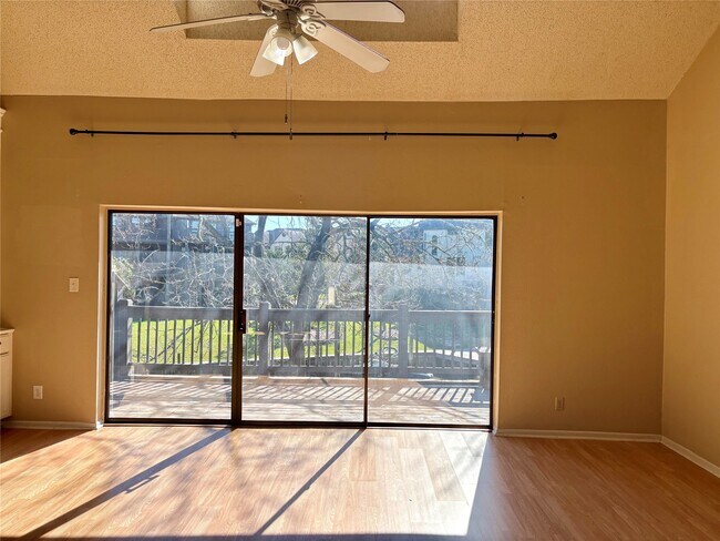 Building Photo - 18210 Bal Harbour Dr