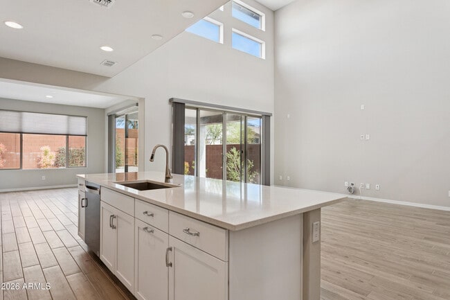 Building Photo - 1948 W Sierra Sunset Trail