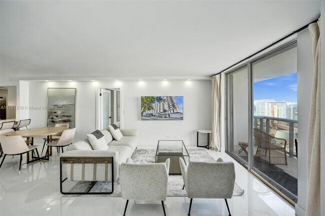 Building Photo - 6039 Collins Ave