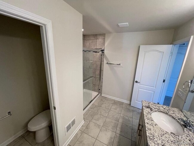 Building Photo - 22470 Woodbridge Ln