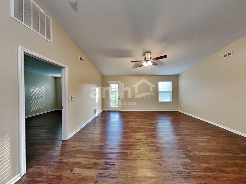 Building Photo - 1567 Wildbrook Ct