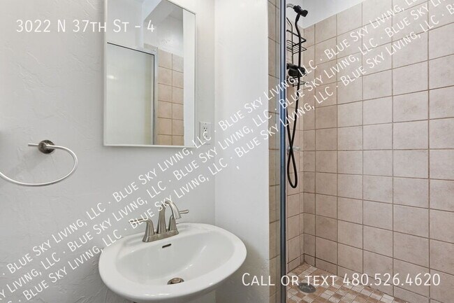 Building Photo - 3022 N 37th St