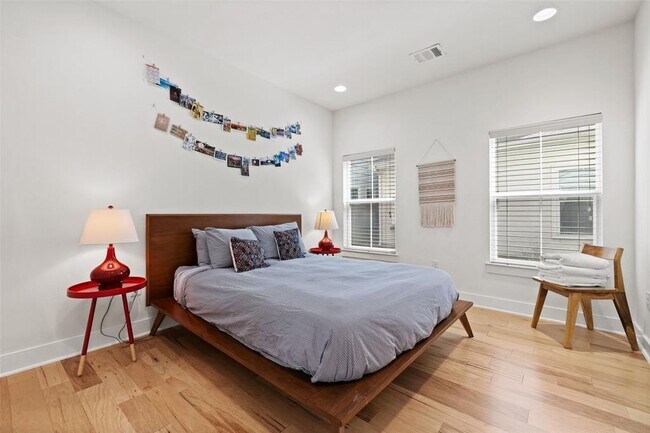 Building Photo - 2713 Halcyon Dr