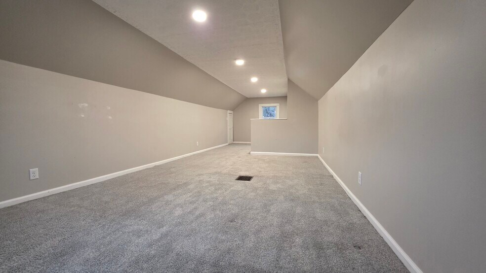 Bedroom #2 (upstairs) - 530 Fleming Rd