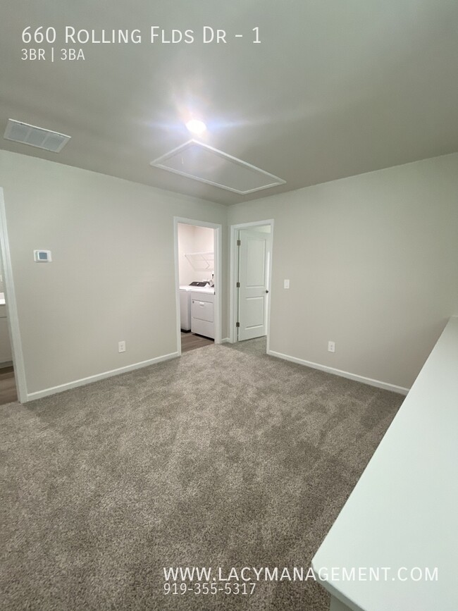 Building Photo - 660 Rolling Flds Dr