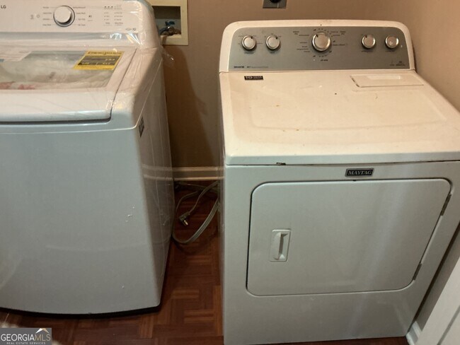 Building Photo - 7542 Mountain Creek Bluff