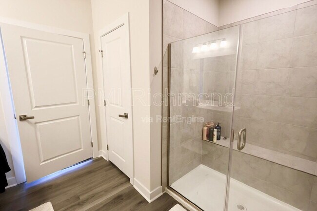 Building Photo - 3800 Maze Runner Dr