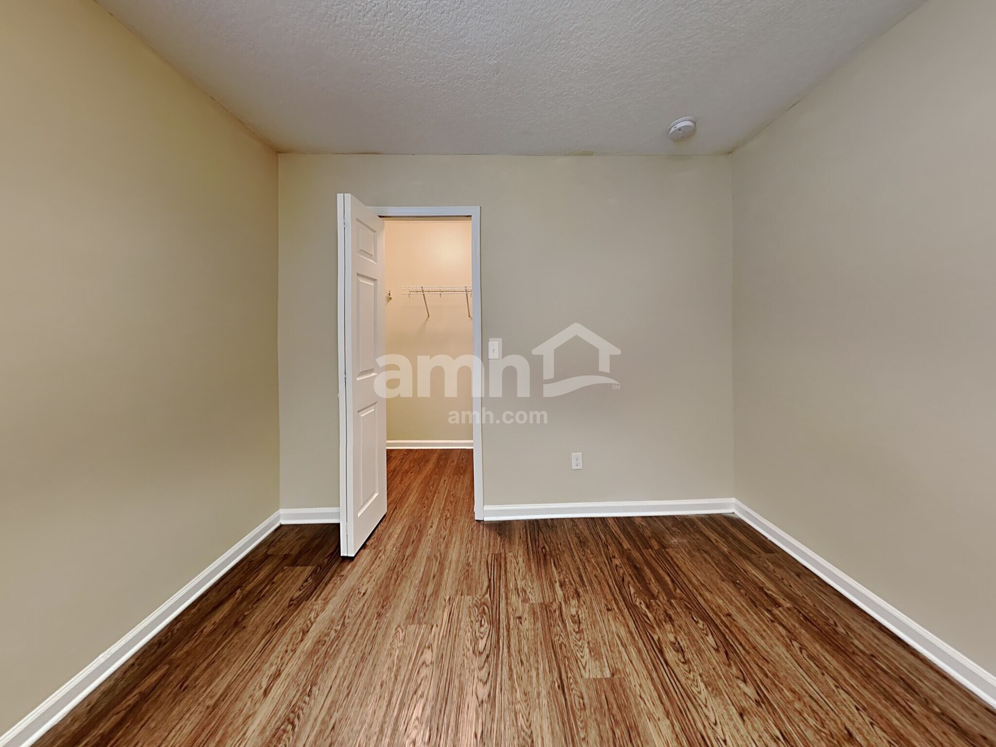 Building Photo - 5723 Village Pond Cir