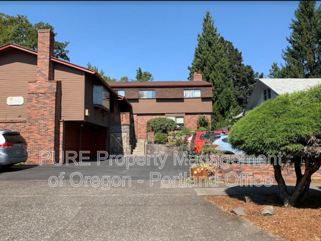 Building Photo - 2649 NE Wasco St