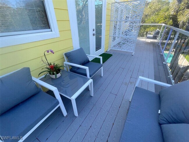 Building Photo - 317 Nature View Ct