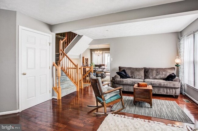 Building Photo - 5036 Finsbury Rd