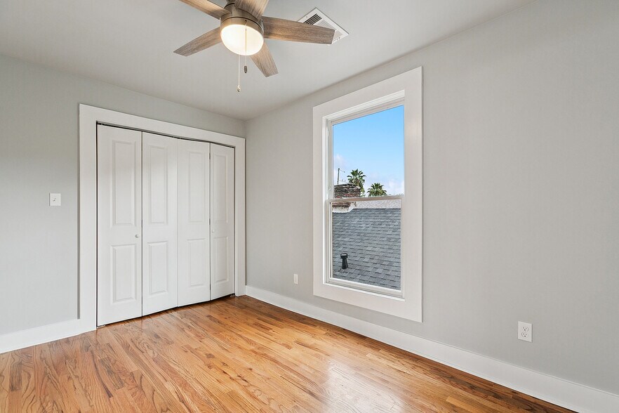 Building Photo - 3429 Baronne St