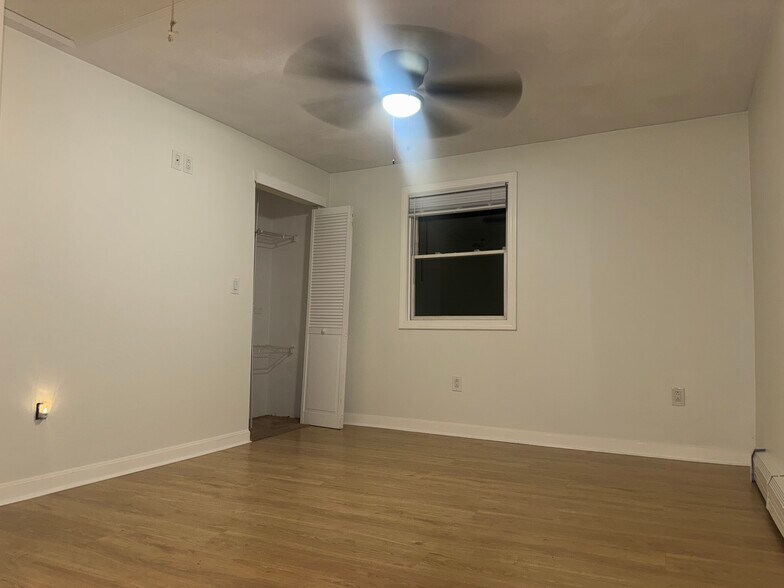 Building Photo - 33 Appleton St