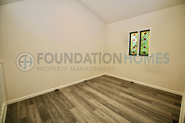 Building Photo - Renovated San Marin Townhouse | loft, A/C & 2-Car Garage - FOUNDATION