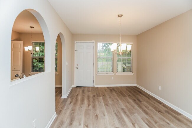 Building Photo - 1041 Crest Ridge Pl SW