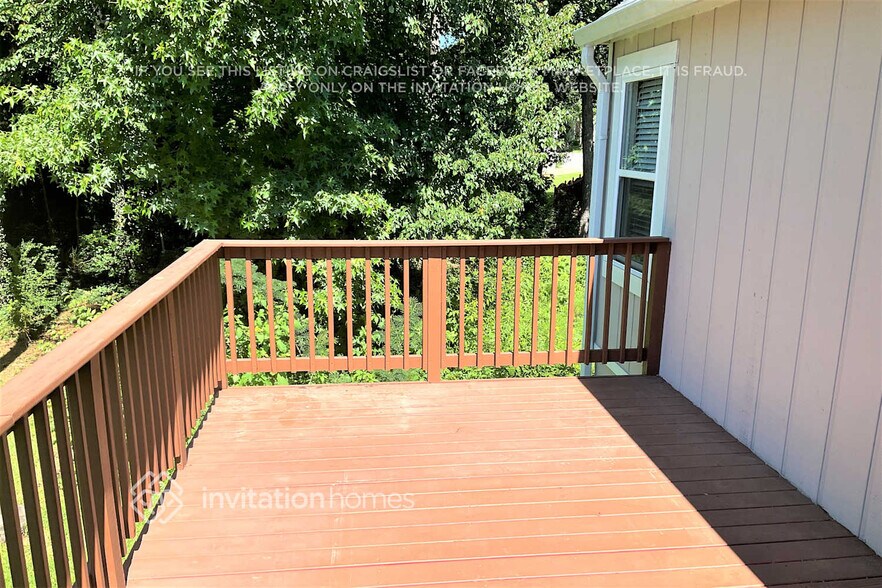 Building Photo - 610 Woodcrest Manor Dr