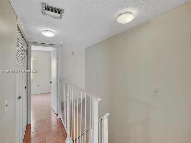 Building Photo - 4600 SW 67th Ave