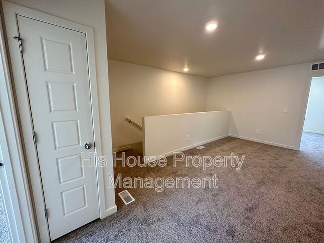 Building Photo - 3908 Canoe St