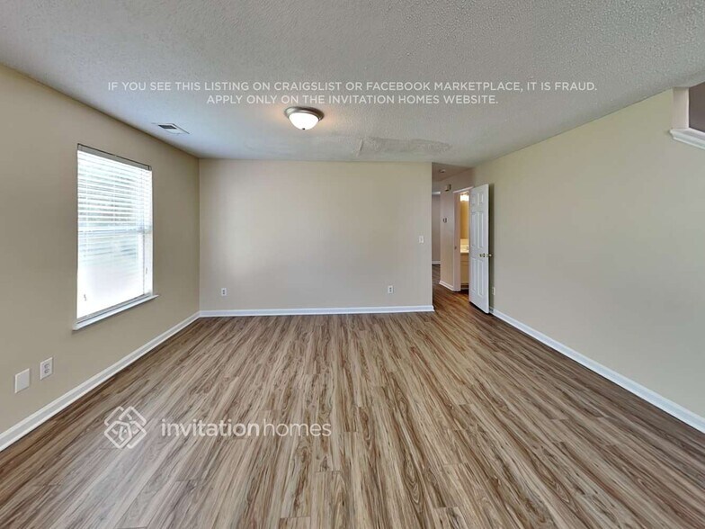 Building Photo - 7370 Old Chapel