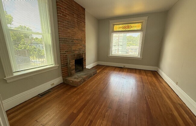 Building Photo - 3226 Bishop St