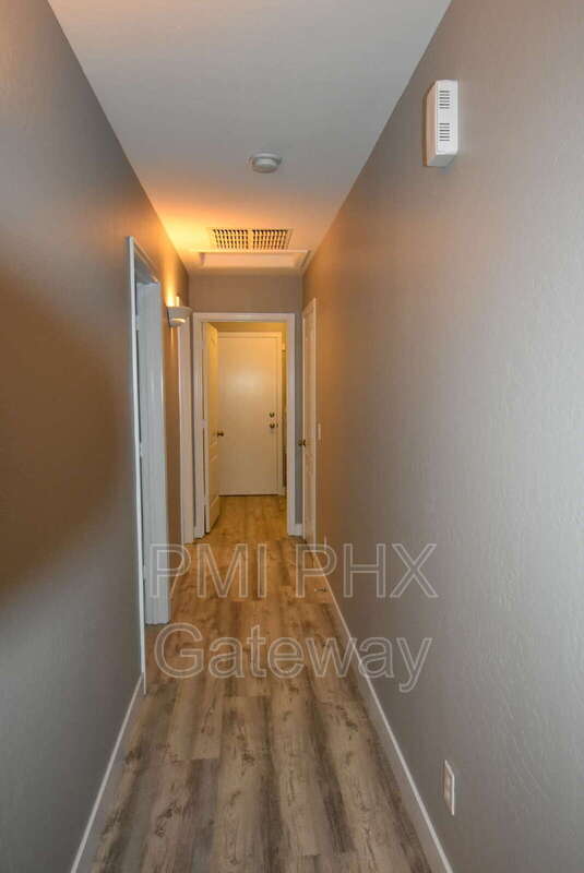 Building Photo - 275 W Santa Gertrudis Trail