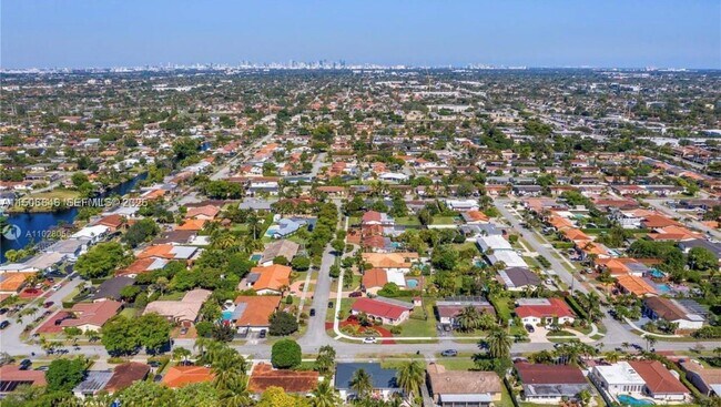 Building Photo - 2100 SW 100th Ave