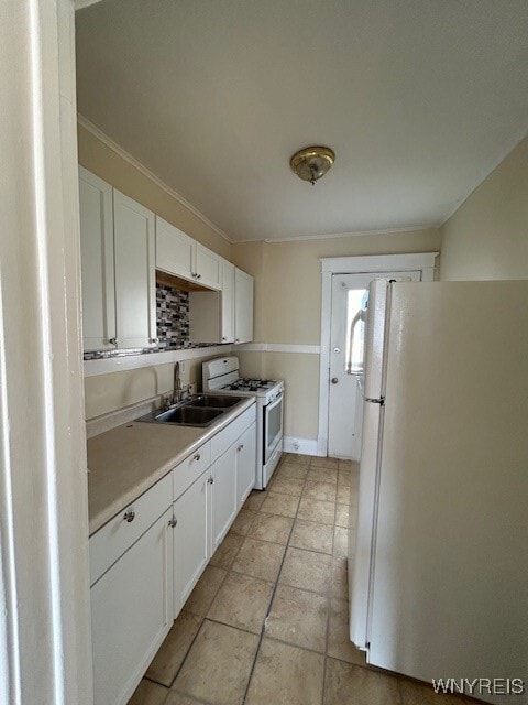 Building Photo - 384 Skillen St