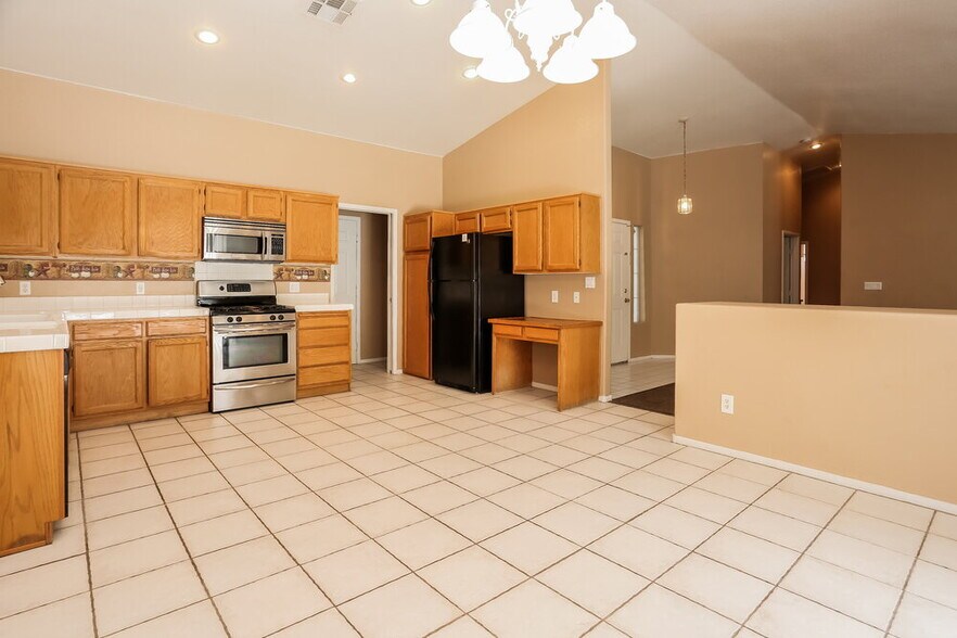 Building Photo - 607 Park Landing Ct