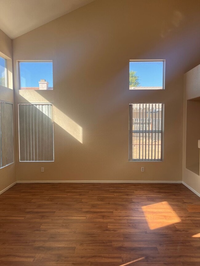 Building Photo - Beautiful 4bd/3ba House in Moreno Valley R...